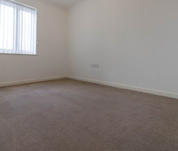 Rocheforte House, Rochford - Photo 2