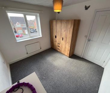 3 bedroom semi-detached house to rent - Photo 5