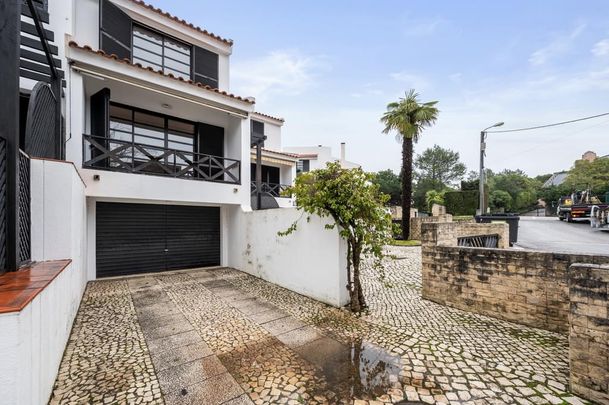 3 Bedroom House with garden, Estoril, Cascais - Photo 1