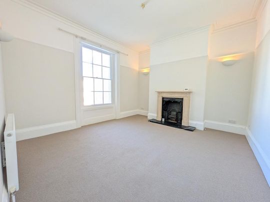 3 bedroom apartment to rent - Photo 1
