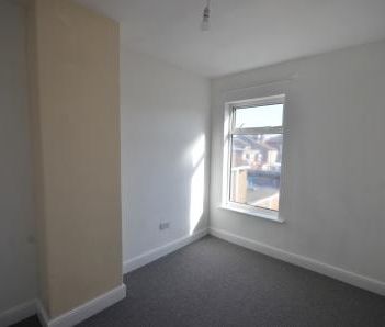 3 bedroom Terraced House To Let - Photo 5
