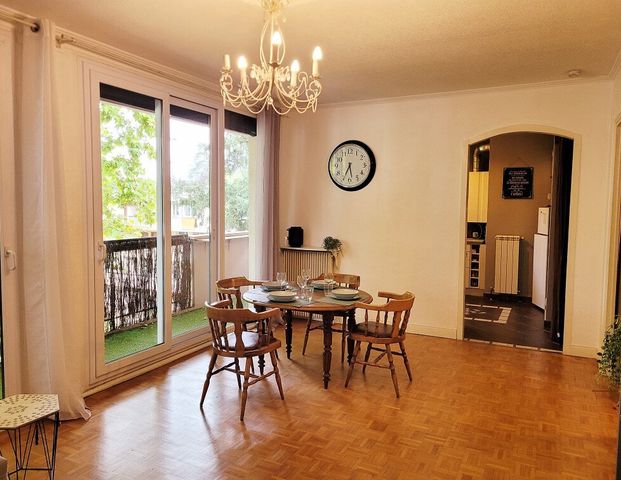 LOCATION MEUBLEE- PAU - DE GAULLE : Appartement T3 de 77m2 avec balcon au dernier étage - Photo 1