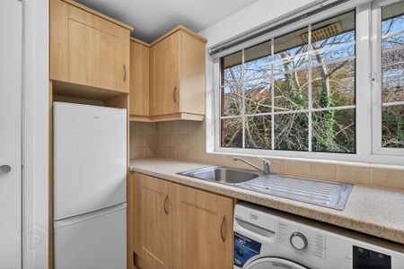 6a Strathearn Court, Holywood, BT18 9NR - Photo 5