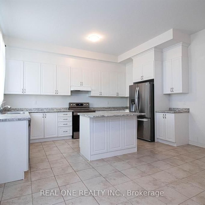 For Lease - 235 Gibson Circle, Bradford West Gwillimbury, Ontario - Photo 1