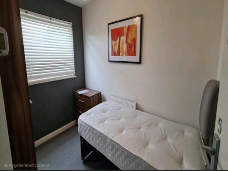 1 Bedroom Room To Let - Photo 2