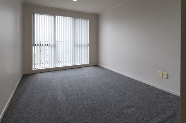 Henderson Apartment - Photo 1