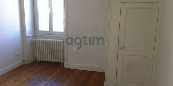 Location Appartement 2 pièces 49m² LA ROCHE SUR YON 85000 - Photo 3