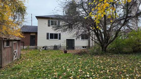 For Lease - 576 Kortright Road, Guelph, Ontario - Photo 3