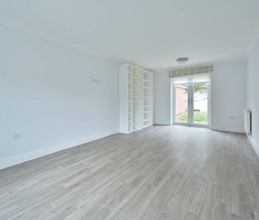 4 bedroom detached house to rent - Photo 1