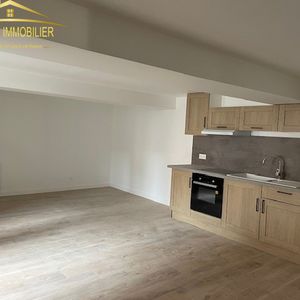 Location Appartement 2 pièces 53m² CHARLIEU 42190 - Photo 2