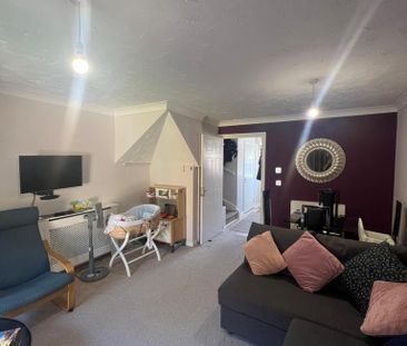 2 bedroom terraced house to rent - Photo 2