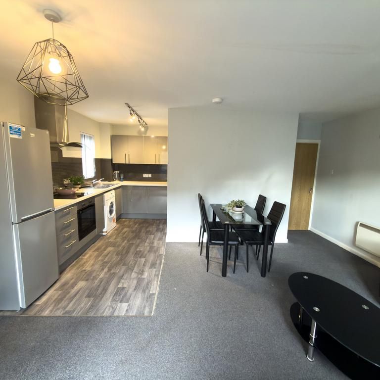 2 bedroom flat to rent - Photo 1