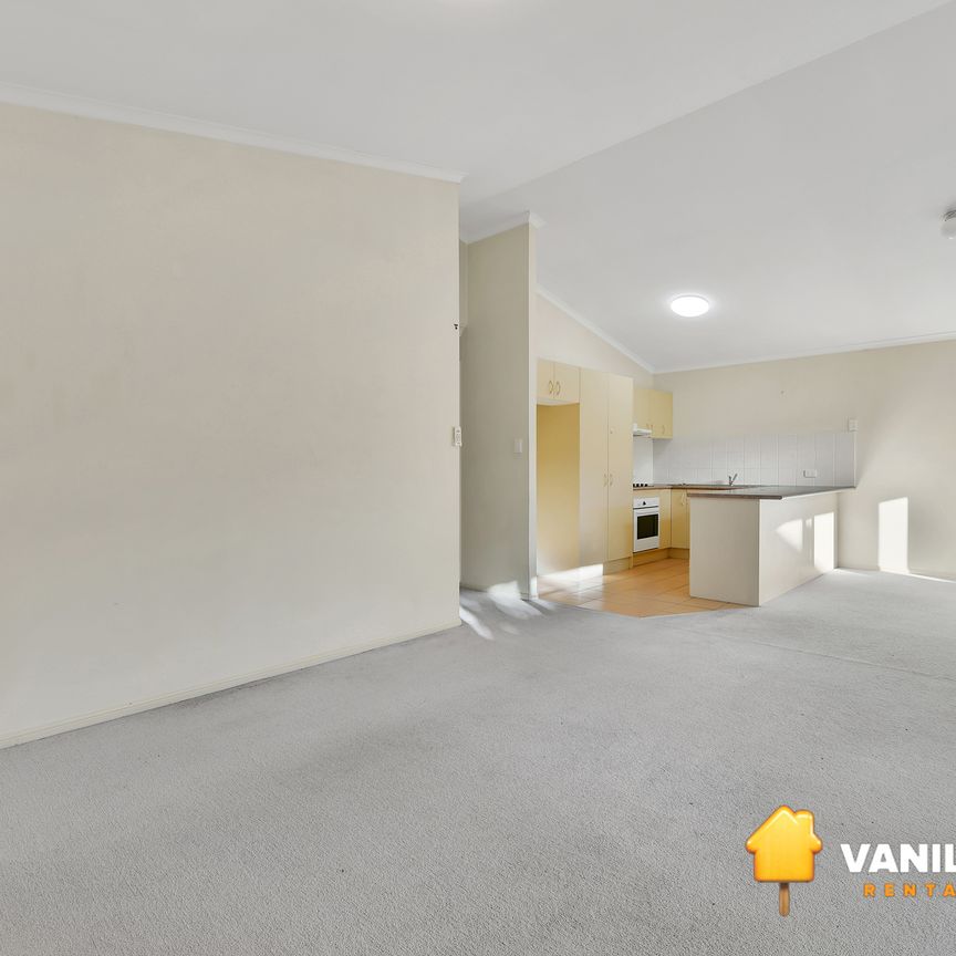 41 Regents Circuit, Forest Lake QLD 4078 - House For Rent | Domain - Photo 1