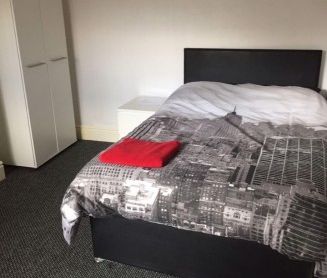 Super convenient student rooms next to Staffs Uni - Photo 4