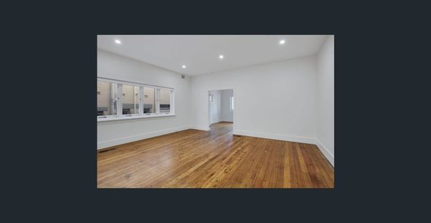 Character, Space & Ocean Views in a Prime Coogee Setting - Photo 1