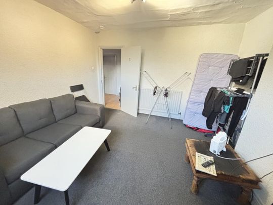 Flat 4 19 Cardigan Road, Leeds, LS6 3AE - Photo 1