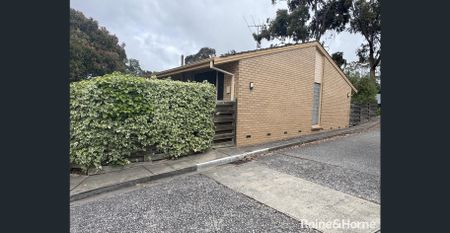 Furnished Courtyard Retreat - Private, Peaceful & Low Maintenance - Photo 5