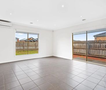 Modern 3-Bedroom Family Home in Kurunjang - Photo 1