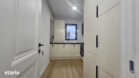 Unirii - Centru - 3 camere - Centrala proprie - mobila la comanda - Fotografie 2