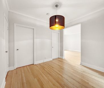 1540 Av. Summerhill #307 - Photo 2