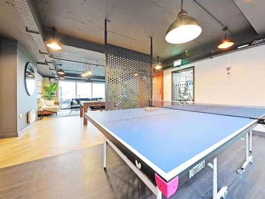 1 bedroom in a flat share to rent - Photo 1