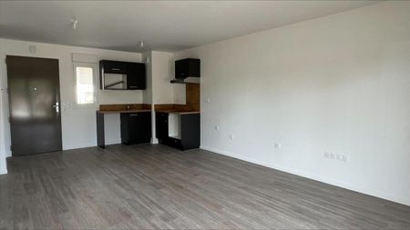 Location Appartement 3 pièces 63m² CHARTRES 28000 - Photo 3