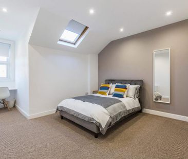 4 bedroom flat to rent - Photo 4