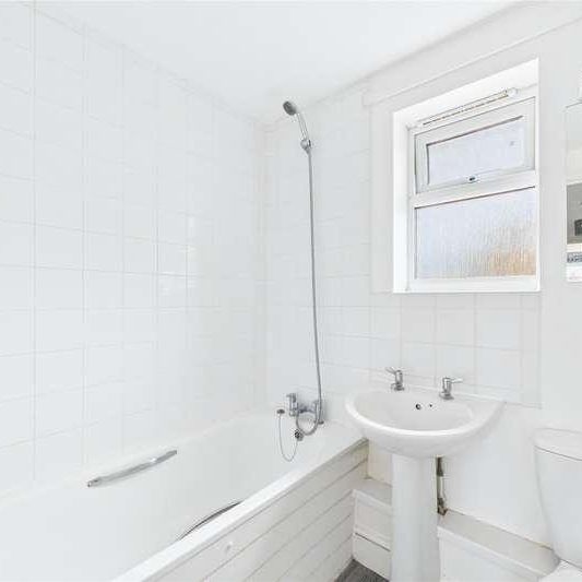 Dedworth Road, Windsor, Berkshire, SL4 - Photo 1