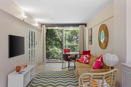 Fully Furnished - Riverside Living in the Heart of New Farm + Water Bills Included - Photo 3