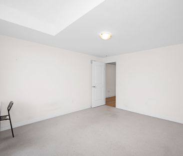 For Lease - 8 Dougherty Court, Hamilton, Ontario - Photo 3