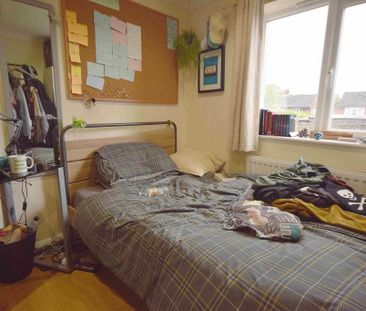 5 bedroom end of terrace house to rent - Photo 4