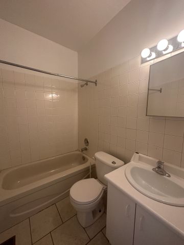 For Lease - 1504 Queen Street Unit# 2A, Toronto, Ontario - Photo 4