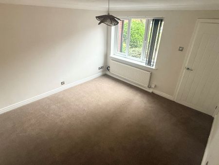 Beamont Drive, Preston - Photo 3