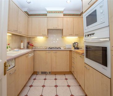 3 bedroom apartment to rent - Photo 2