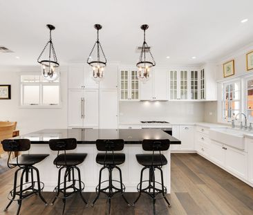 Immaculate & spacious parkside home with north easterly views over ... - Photo 5