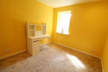 Fonthill Avenue, Top Floor, AB11 - Photo 2