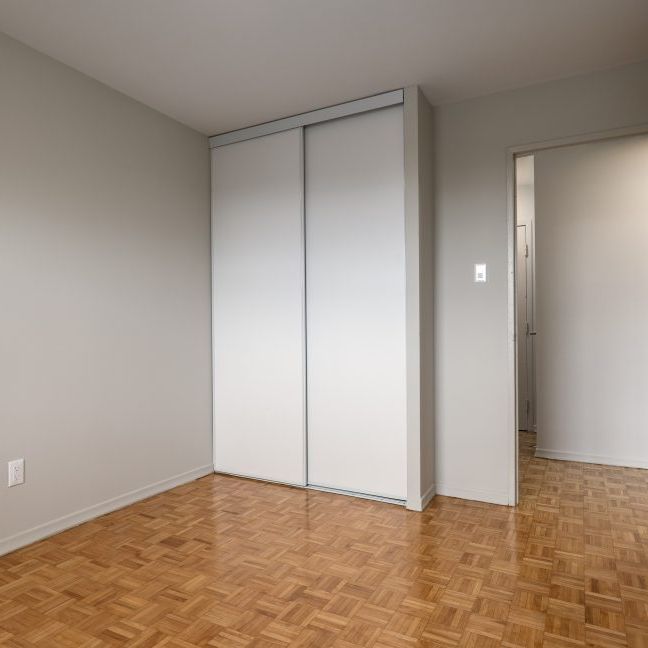 573 North Service Rd - Photo 1