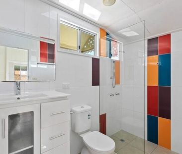 6 Cross Street, Fairfield QLD 4103 - House For Rent | Domain - Photo 5