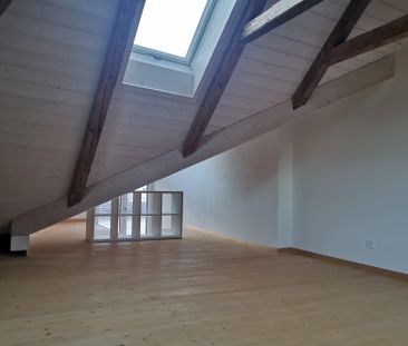 Charmante 3.5 - Dachwohnung in Brunnadern - 1. Monatsmiete geschenkt! - Photo 6