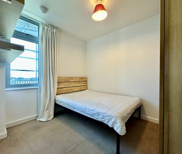 Ross Way, London - Photo 5