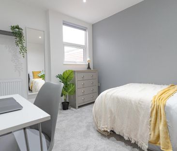 7 bedroom terraced house to rent - Photo 3