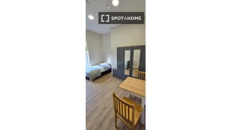 Bed for rent in a twin room in Phibsborough, Dublin - Photo 4