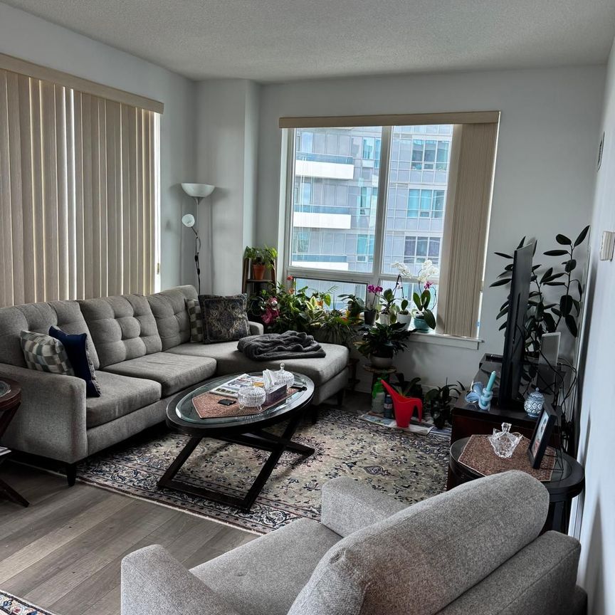 For Lease - 7165 Yonge St Street Unit# 2109, Markham, Ontario - Photo 1