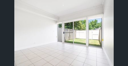 Executive Style Townhouse - Photo 3