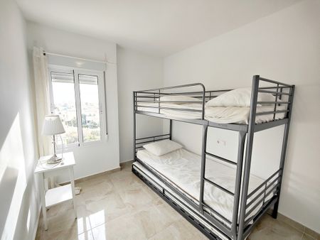 - THREE BEDROOMS APARTMENT WITH SEAVIEW FOR RENT - Photo 5