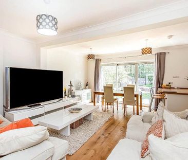 4 bedroom bungalow to rent - Photo 1