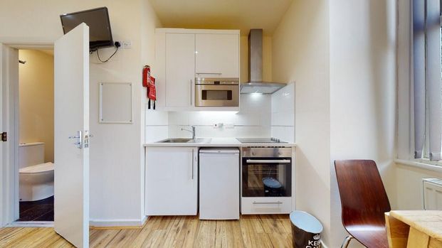 Studio to rent - Photo 1