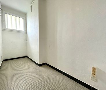 T3 AVEC GARAGE - RUE FRÉGATE LA BOUSSOLE - 71.61 m² - Photo 3