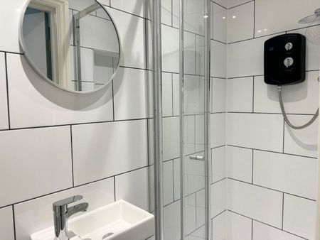 Church road - Photo 4