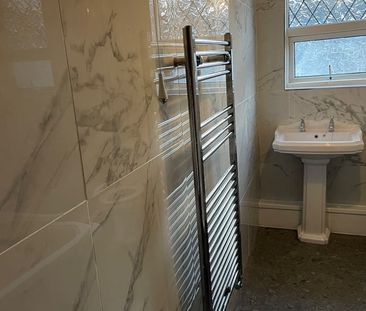 Room in a Shared House, Mainwaring Road, CH44 - Photo 1